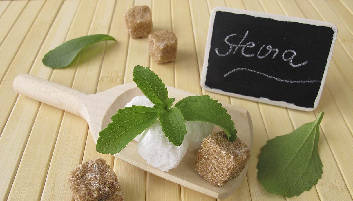 Dolcificare con la stevia: sì o no?