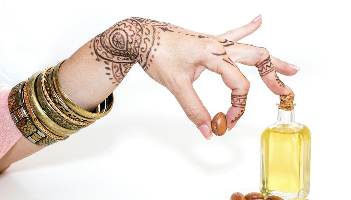 Tatuaggi e Henné: che cos’è e a che cosa serve